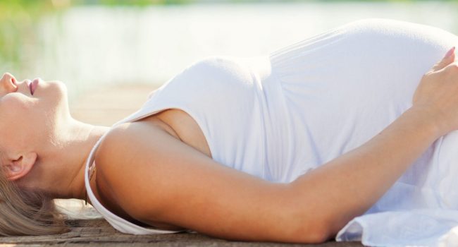shutterstock_relaxing-pregnant-woman-e1478135129674 shutterstock_relaxing-pregnant-woman-e1478135129674
